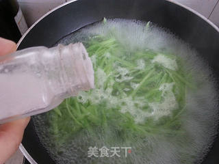 快手菜——凉拌莴苣丝的做法步骤:5