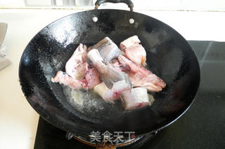 大头鱼烧豆腐的做法步骤:4