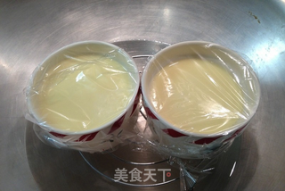 焦糖草莓炖蛋的做法步骤:4