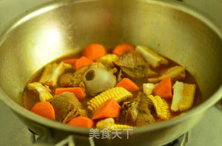 玉米烧大骨的做法步骤:8