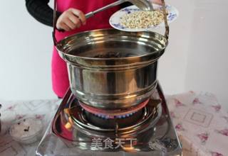 红豆薏米煮年糕--快过年了,小孩子都特别爱喝。的做法步骤:2