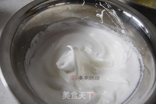 花纹戚风蛋糕卷的做法步骤:7