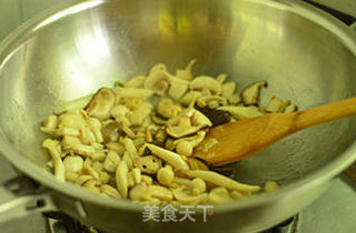 孜然菌菇煲的做法步骤:7