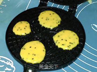 浓香芝麻蛋黄饼的做法步骤:9