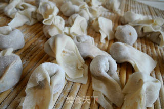 香菇猪肉馄饨的做法步骤:6