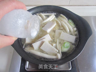 鱼糕豆腐锅的做法步骤:6