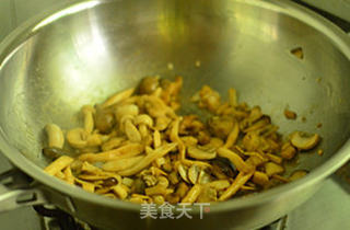 孜然菌菇煲的做法步骤:8