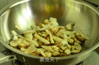 孜然菌菇煲的做法步骤:5