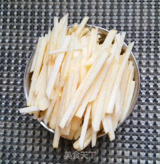 苹果丝春卷的做法步骤:2