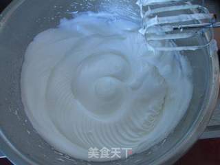 草莓蛋糕卷的做法步骤:7