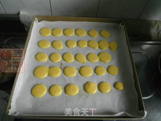 蛋黄小饼干的做法步骤:8