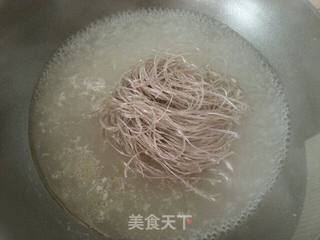 鸭血粉丝汤的做法步骤:7