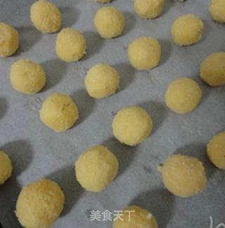 黄金椰丝球的做法步骤：5
