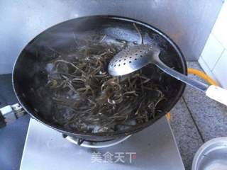 海带丝拌芥菜丝的做法步骤：2