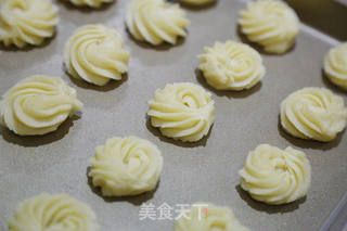 奶酪蛋白曲奇(烤箱做饼干)的做法步骤:8