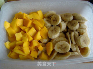 香蕉芒果冰淇淋的做法步骤:3