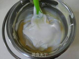 6寸戚风蛋糕的做法步骤:13