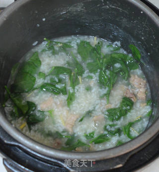 枸杞叶瘦肉粥的做法步骤:5