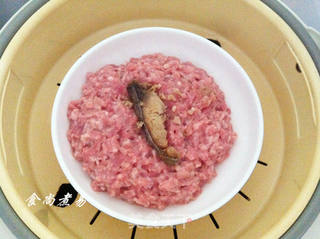 咸鱼蒸肉饼的做法步骤:5