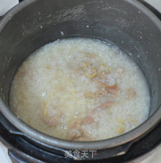 枸杞叶瘦肉粥的做法步骤:3