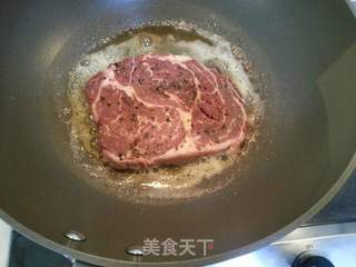 浪漫情人节的美食~煎牛排的做法步骤:4