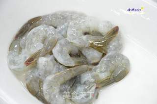 金丝沙拉凤尾虾的做法步骤:6