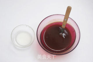 【菠萝咕噜肉】——男女老少追捧的经典粤菜的做法步骤:4
