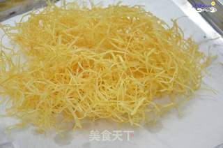 金丝沙拉凤尾虾的做法步骤:3