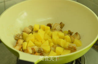 土豆五花肉的做法步骤:6