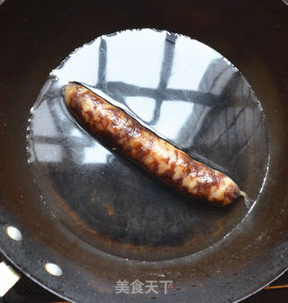 西兰花腊肠煲仔饭的做法步骤:3