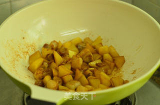 土豆五花肉的做法步骤:7