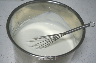 牛奶慕斯(爱在春天)的做法步骤:7