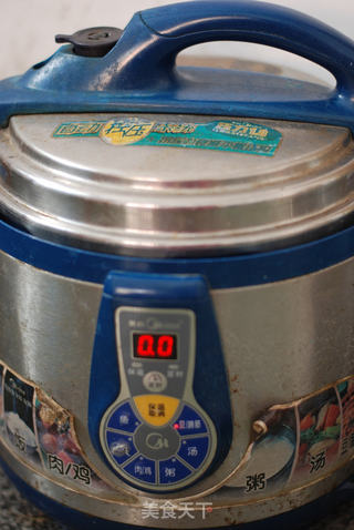 絲絲香濃黃金肉鬆的做法步骤:3