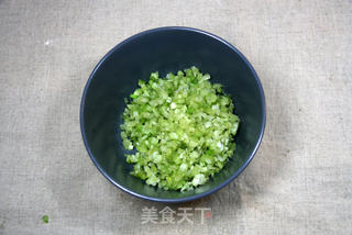 五财饺子的做法步骤:4