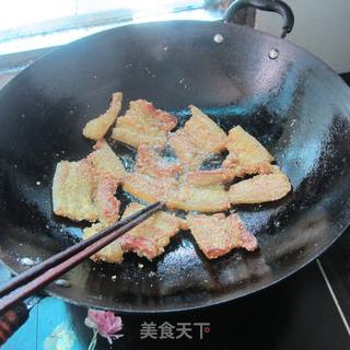 咸萝卜蒸米粉肉的做法步骤：1