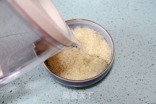 【意式藏红花烩饭】:给食物做减法的做法步骤:2