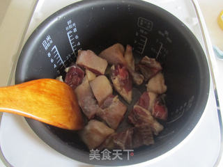 腊鸭焖藕的做法步骤:3