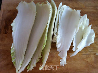 醋溜白菜帮的做法步骤：1