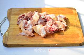 香菇炖鸡的做法步骤:2