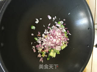 泰式酱油炒牛肉饭的做法步骤:3