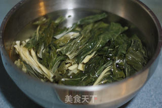 菜干咸猪骨粥的做法步骤:2