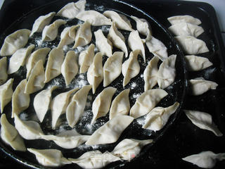 番茄鸡蛋迷你饺的做法步骤:7