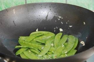 豌豆炒腊肠的做法步骤:5