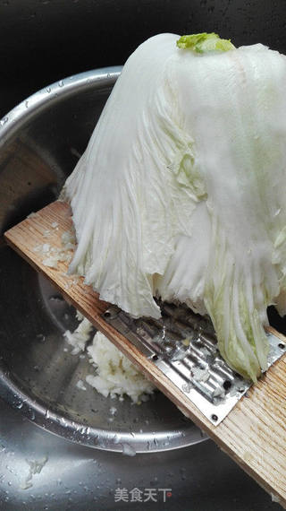 白菜猪肉水饺的做法步骤:3
