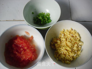 番茄鸡蛋迷你饺的做法步骤:3
