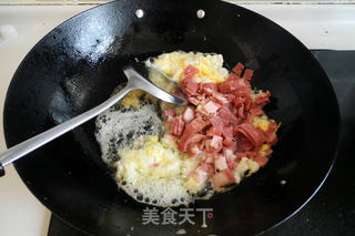 培根蛋炒饭的做法步骤:4