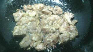 干锅蛋饺排骨。的做法步骤:7