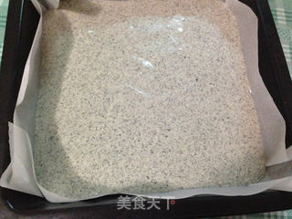 黑芝麻红薯蛋糕卷的做法步骤:11