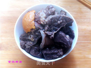南北杏橄榄猪肺汤的做法步骤:4