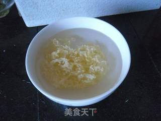 冰糖银耳羹的做法步骤:2